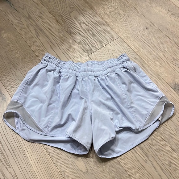 Blue periwinkle lululemon shorts size 8 great condition - Picture 1 of 7